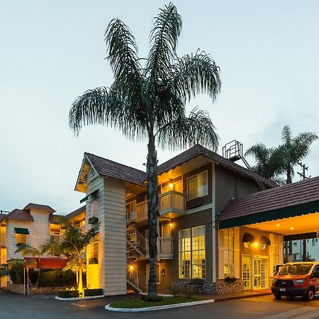 Ramada By Wyndham Costa Mesa/Newport Beach Экстерьер фото