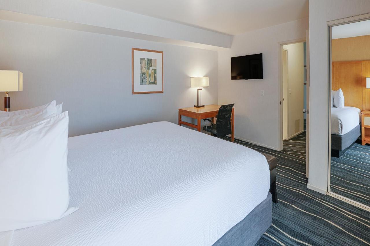 Ramada By Wyndham Costa Mesa/Newport Beach Экстерьер фото