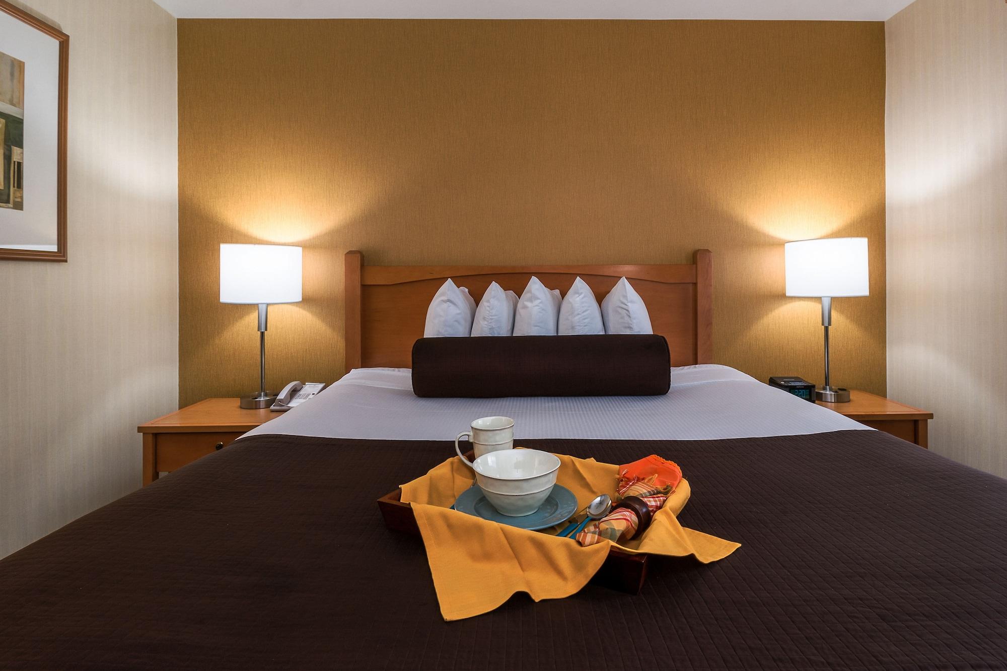 Ramada By Wyndham Costa Mesa/Newport Beach Экстерьер фото