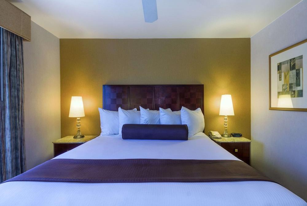 Ramada By Wyndham Costa Mesa/Newport Beach Экстерьер фото